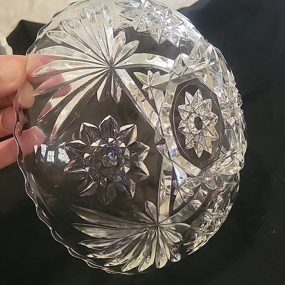 Anchor Hocking Prescut Star of David 7 1/4" bowl. No call outs. - Picture 3 of 7